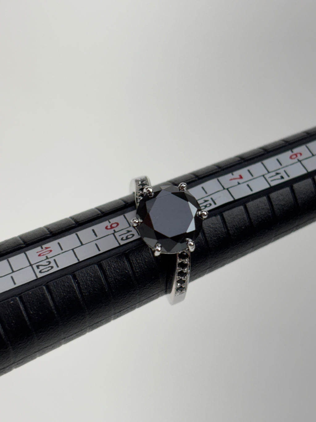 Verlobungsring Set mit schwarzen Moissaniten 5.37 Ct. / 925er Silber  Größe 8