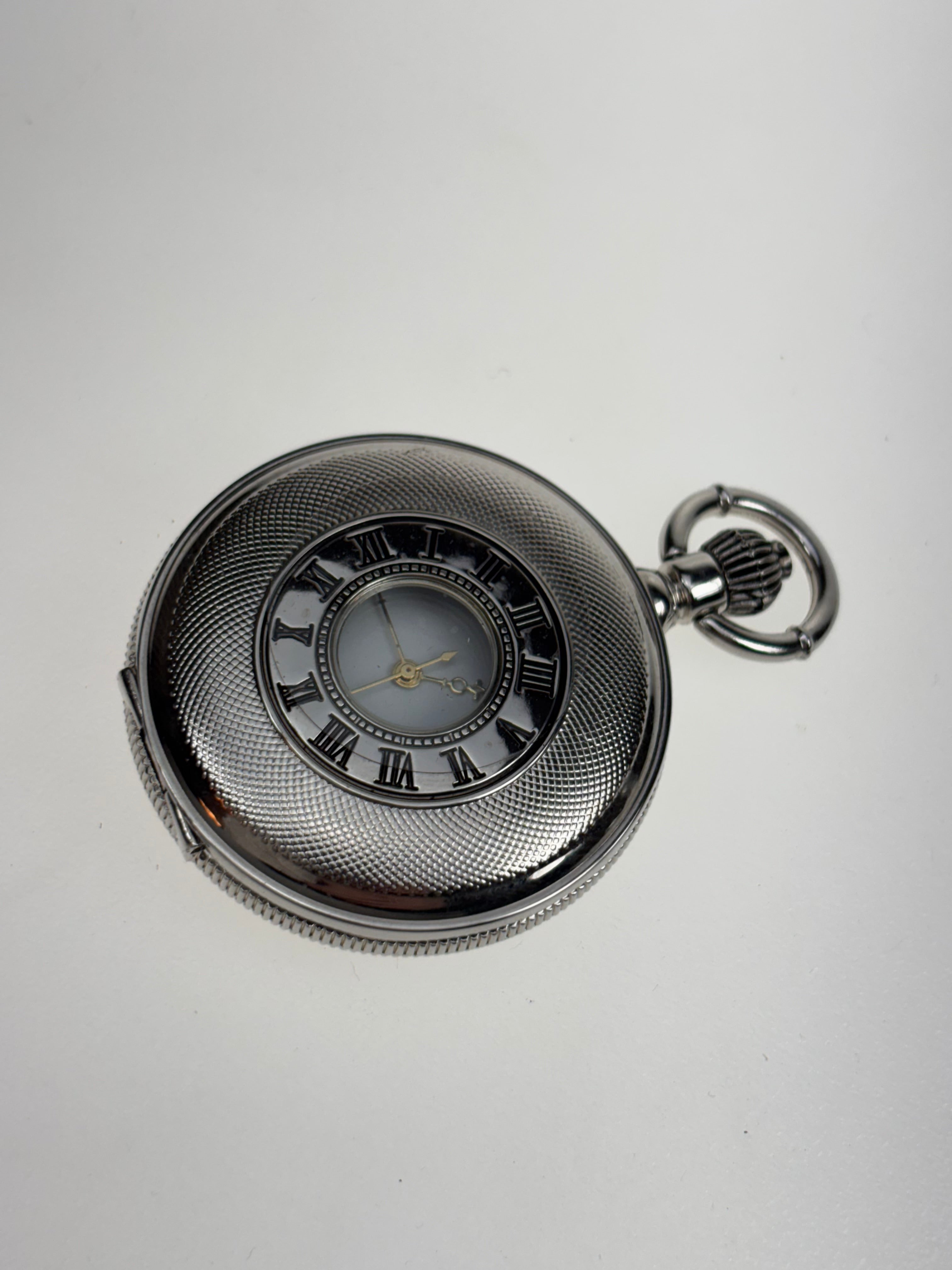 silberfarbige Taschenuhr mit pfiffigen Sichtfenster NOS